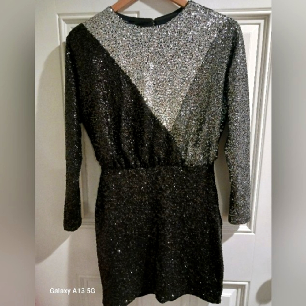 Nwot Express Long Sleeve Dress 👗